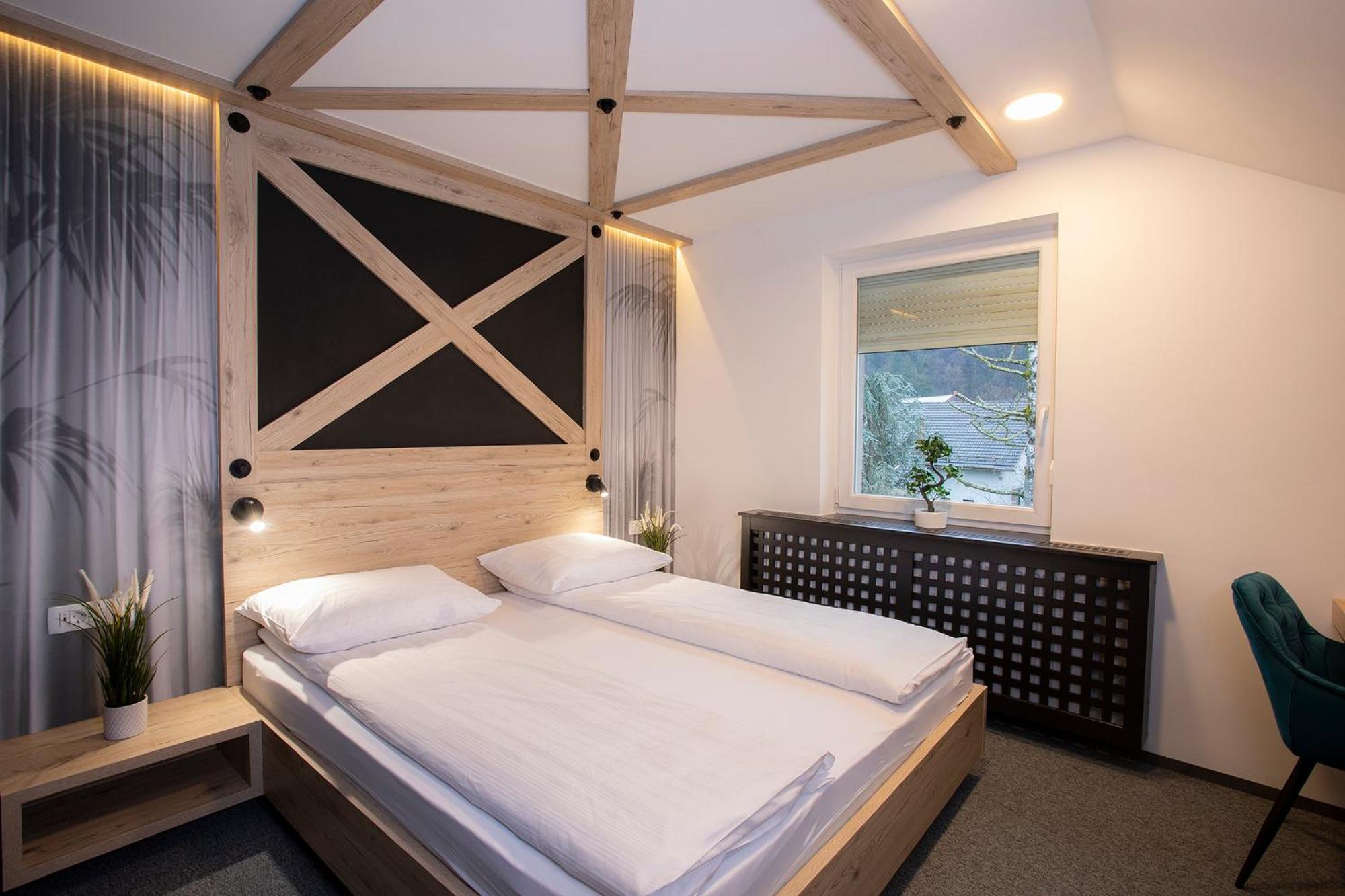 Rooms Bolero Naklo Rum bild